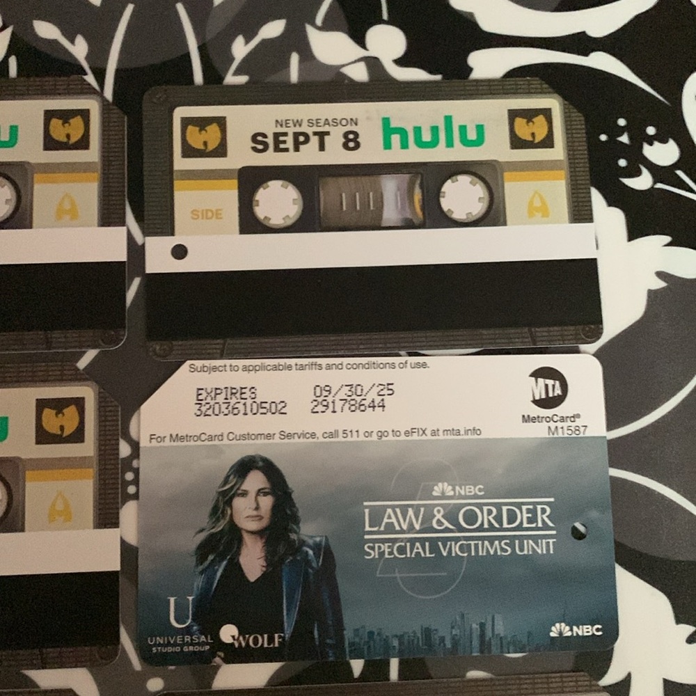 Hulu's Wu-Tang Metrocard - Wu Tang - With Bonus C… - image 4